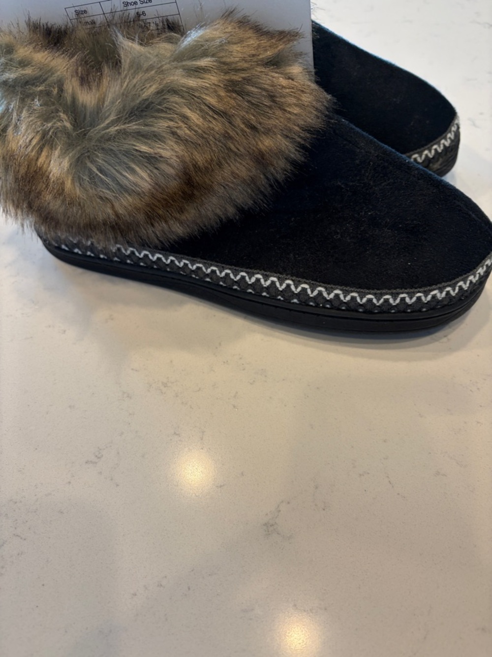 AEROSOLES Black Faux Fur-Trim Slip-On Slippers